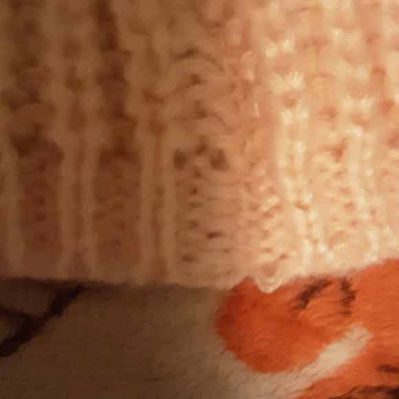 Pom Crochet Beanie Hats NWT Claires - Picture 2 of 4